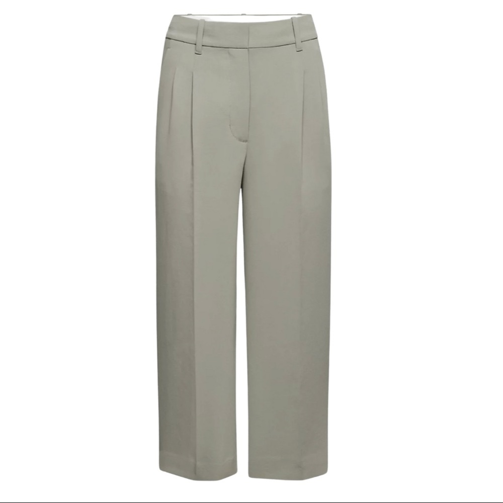 Aritzia Effortless Crop size 4, Basalt Grey